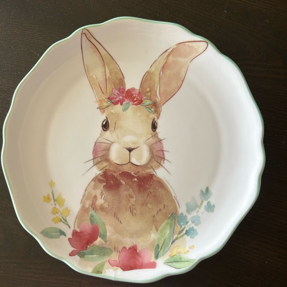 Destination Holiday Cottontail Bunny Plate